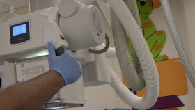 Casualty 24 7 Every Second Counts S09E04 1080p HEVC x265-MeGusta EZTV