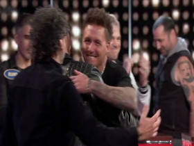 Celebrity Family Feud 2015 S10E04 480p x264-mSD EZTV