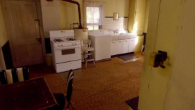 Cheap Old Houses S01E03 ITS SO OLD Built in 1750 720p WEB h264-B2B EZTV