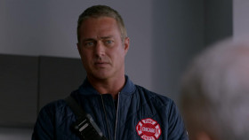 Chicago Fire S13E06 Birds of Prey 720p AMZN WEB-DL DDP5 1 H 264-FLUX EZTV