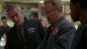 Chicago Fire S13E09 A Favor 1080p HEVC x265-MeGusta EZTV