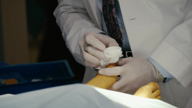 Chicago Med S09E12 Get By with a Little Help from My Friends 1080p AMZN WEB-DL DDP5 1 H 264-FLUX EZTV