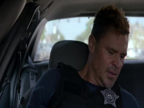 Chicago P D S12E02 Blood Bleeds Blue 480p x264-mSD EZTV