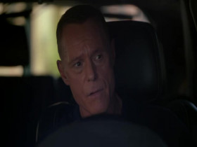 Chicago P D S12E03 The Off Switch 480p x264-mSD EZTV