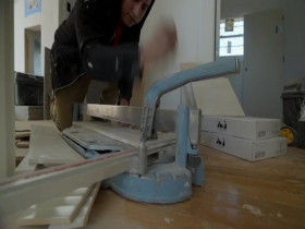 Christina in the Country S02E04 480p x264-mSD EZTV