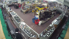 CrimeCam 24 7 S03E04 1080p HEVC x265-MeGusta EZTV