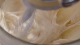 Delicious Miss Brown S10E03 1080p WEB h264-FREQUENCY EZTV