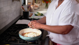 Delicious Miss Brown S10E04 1080p WEB h264-FREQUENCY EZTV