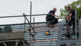 Derelict Rescue S02E03 1080p WEB H264-CBFM EZTV