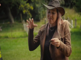 Digging For Britain S12E01 Saxon Gold And Buried Coins 480p x264-mSD EZTV