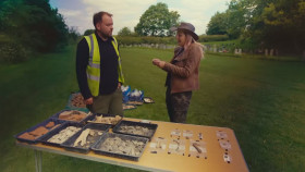 Digging For Britain S12E01 Saxon Gold And Buried Coins 720p HEVC x265-MeGusta EZTV