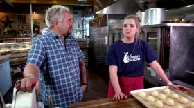 Diners Drive Ins And Dives S29E10 Handy Helpings REAL WEBRip x264-CAFFEiNE EZTV
