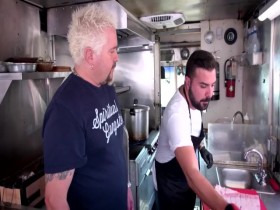 Diners Drive Ins And Dives S29E15 Southern to South American 480p x264-mSD EZTV