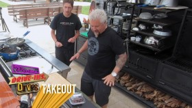 Diners Drive-Ins and Dives S32E06 Takeout Funky Finds in da House 720p FOOD WEBRip AAC2 0 x264-BOOP EZTV