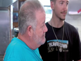 Diners Drive-Ins and Dives S40E04 Taste of the Tropics 480p x264-mSD EZTV
