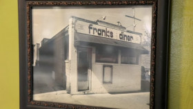 Diners Drive-Ins and Dives S40E07 Triple D Nation From Chicken to Chorizo 720p HEVC x265-MeGusta EZTV