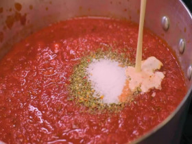 Diners Drive-Ins and Dives S42E01 From Europe to Asia 480p x264-mSD EZTV