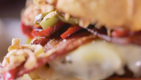 Diners Drive-Ins and Dives S43E06 Stellar Sandwiches and Big-time Burgers 720p WEBRip X264-KOMPOST EZTV