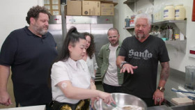 Diners Drive-Ins and Dives S47E03 XviD-AFG EZTV
