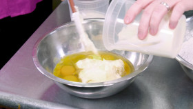 Diners Drive-Ins and Dives S47E04 1080p HEVC x265-MeGusta EZTV