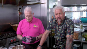 Diners Drive-Ins and Dives S48E08 XviD-AFG EZTV