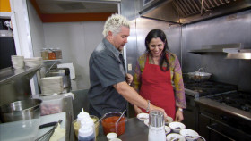 Diners Drive-Ins and Dives S49E05 1080p WEB h264-FREQUENCY EZTV