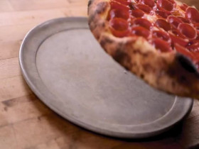 Diners Drive-Ins and Dives S49E06 480p x264-mSD EZTV