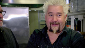 Diners Drive-Ins and Dives S49E07 XviD-AFG EZTV