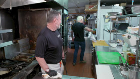 Diners Drive-Ins and Dives S49E08 720p HEVC x265-MeGusta EZTV