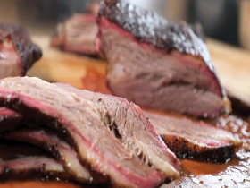 Diners Drive-Ins and Dives S49E09 480p x264-mSD EZTV