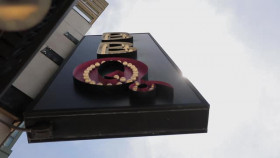 Diners Drive-Ins and Dives S49E09 XviD-AFG EZTV