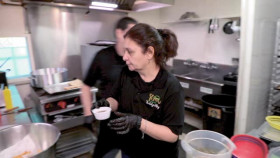 Diners Drive-Ins and Dives S49E10 XviD-AFG EZTV