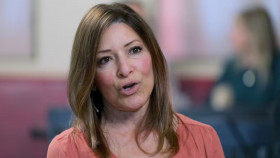 Diners Drive-Ins and Dives S49E11 720p HEVC x265-MeGusta EZTV