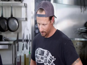 Diners Drive-Ins and Dives S50E12 480p x264-mSD EZTV