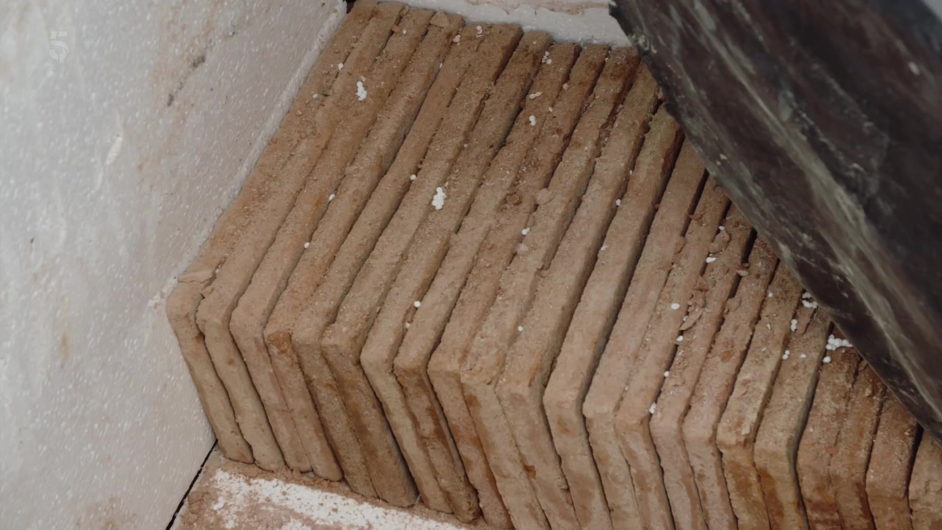 Dream Kitchens and Bathrooms with Mark Millar S02E03 1080p HDTV H264