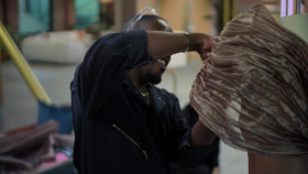 Dress My Tour S01E05 Red Carpet Revolution Avant-Garde 1080p HULU WEB-DL DD 5 1 H 264-playWEB EZTV