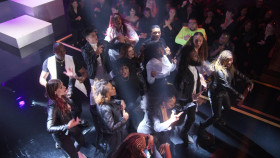 Dress My Tour S01E10 Driven By Design 1080p HULU WEB-DL DD 5 1 H 264-playWEB EZTV