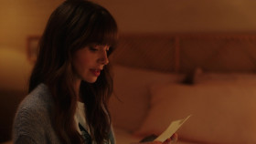 Emily in Paris S04E01 Break Point 1080p NF WEB-DL DDP5 1 H 264-FLUX EZTV