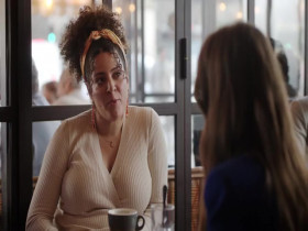 Emily in Paris S04E02 480p x264-mSD EZTV