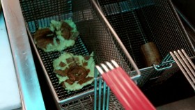 Food Truck Nation S01E07 Shrimp Tacos Mofongo Pita 720p WEBRip x264-CAFFEiNE EZTV