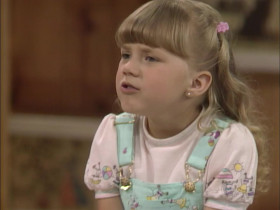 Full House S01E01 Our Very First Show 720p HULU WEB-DL AAC2 0 H 264-NTb EZTV