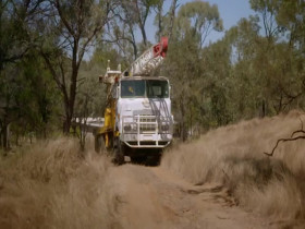 Gem Hunters Down Under S03E02 480p x264-mSD EZTV