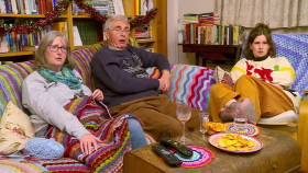 Gogglebox S22E16 Gogglebox Festive Special 1080p HEVC x265-MeGusta EZTV