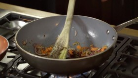 Gok Wans Easy Asian S01E01 Comfort Food Asian Style WEB H264-DENTiST EZTV