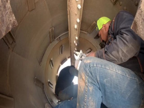 Gold Rush Mine Rescue with Freddy and Juan S04E06 480p x264-mSD EZTV