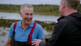 Gordon Ramsay Uncharted S04E02 The Cliffs of Ireland 1080p HULU WEB-DL DD 5 1 H 264-playWEB EZTV