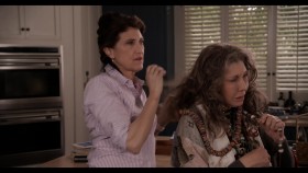 Grace and Frankie S06E02 1080p NF WEB-DL DDP5 1 x264-NTb EZTV