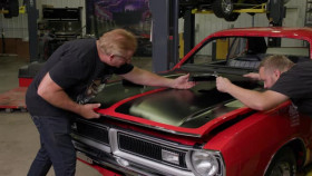 Graveyard Carz S17E01 XviD-AFG EZTV