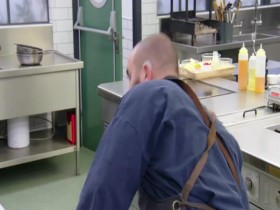 Great British Menu S17E11 Wales Mains and Dessert 480p x264-mSD EZTV