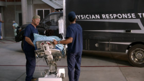 Greys Anatomy S18E03 1080p WEB H264-DEXTEROUS EZTV